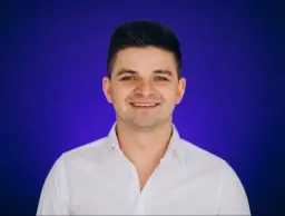 Tomas